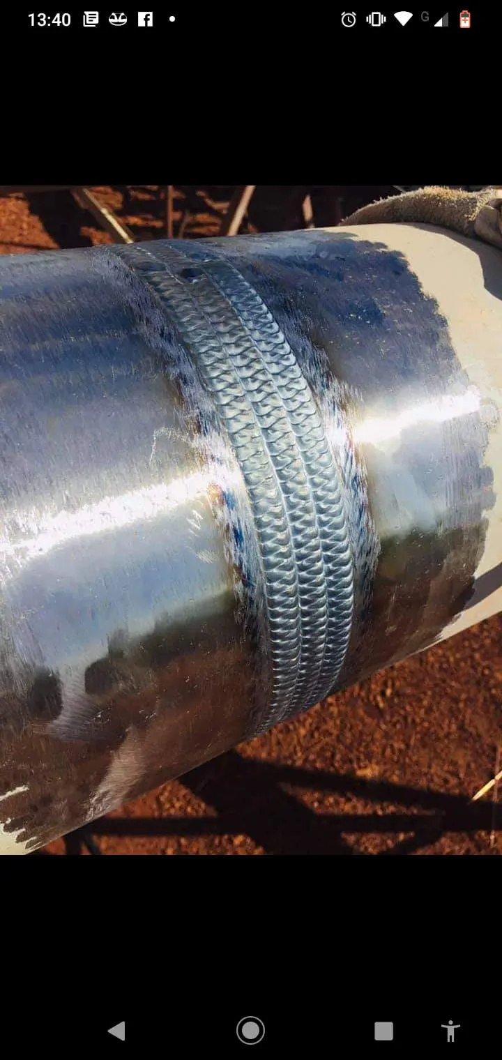 Foto de solda industrial em obra 02